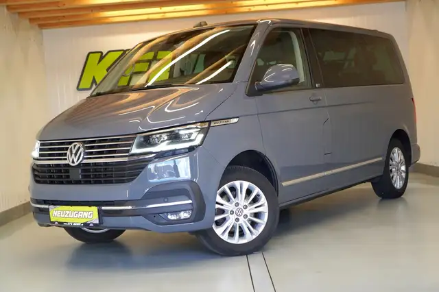 Volkswagen Multivan view 8