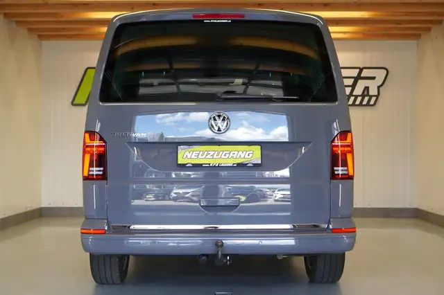 Volkswagen Multivan view 5