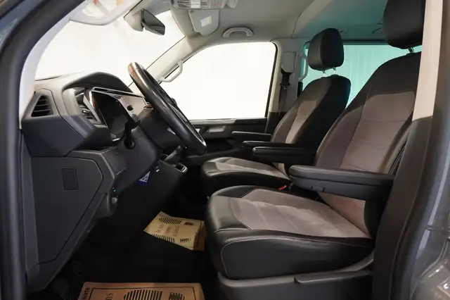 Volkswagen Multivan view 15