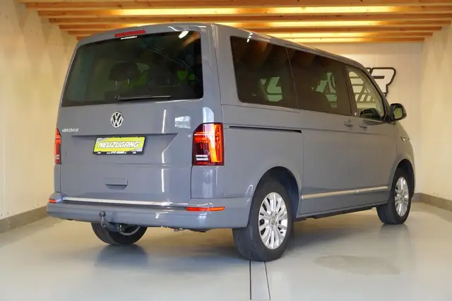 Volkswagen Multivan view 4