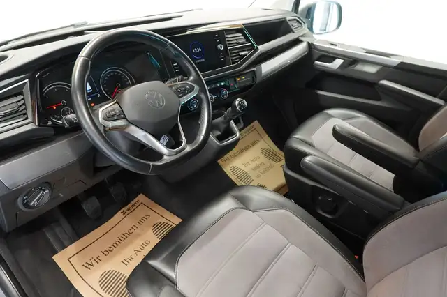 Volkswagen Multivan view 13