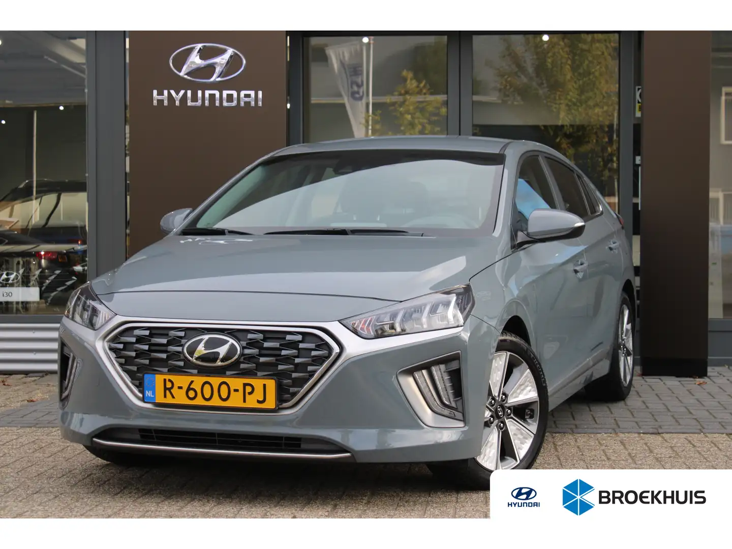 Hyundai IONIQ 1.6 GDi Comfort 140pk HEV Automaat | Navigatie | K Gris - 1
