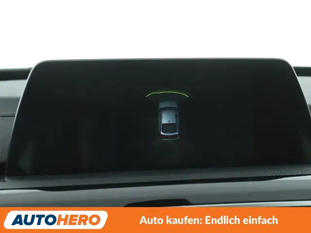 BMW 3 Series view 23