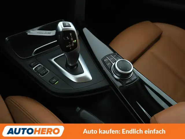 BMW 3 Series view 25