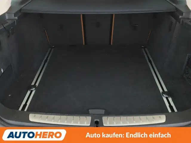 BMW 3 Series view 17