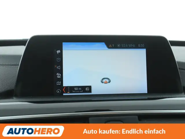 BMW 3 Series view 22