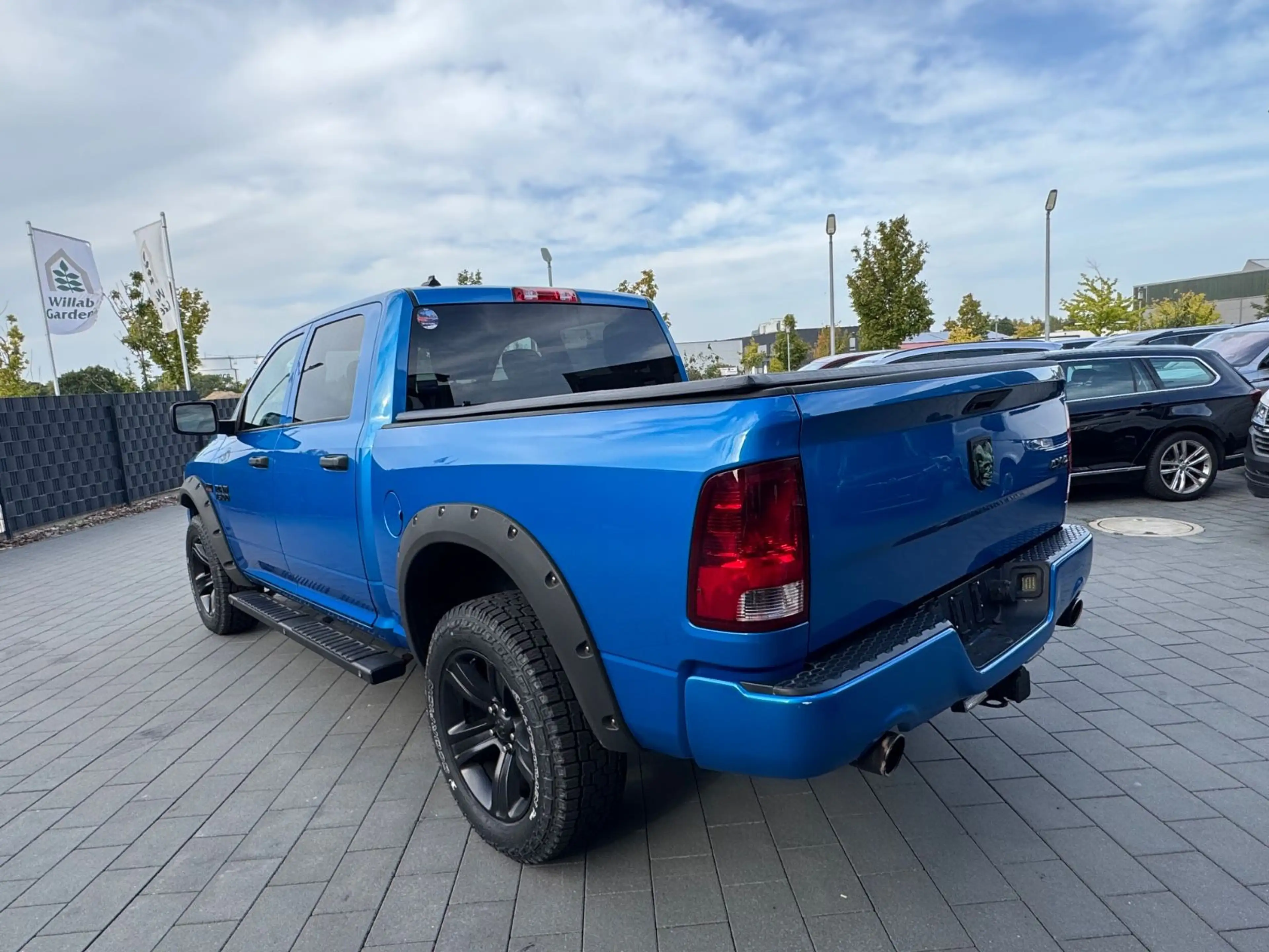 Dodge RAM 1500 — photo 7