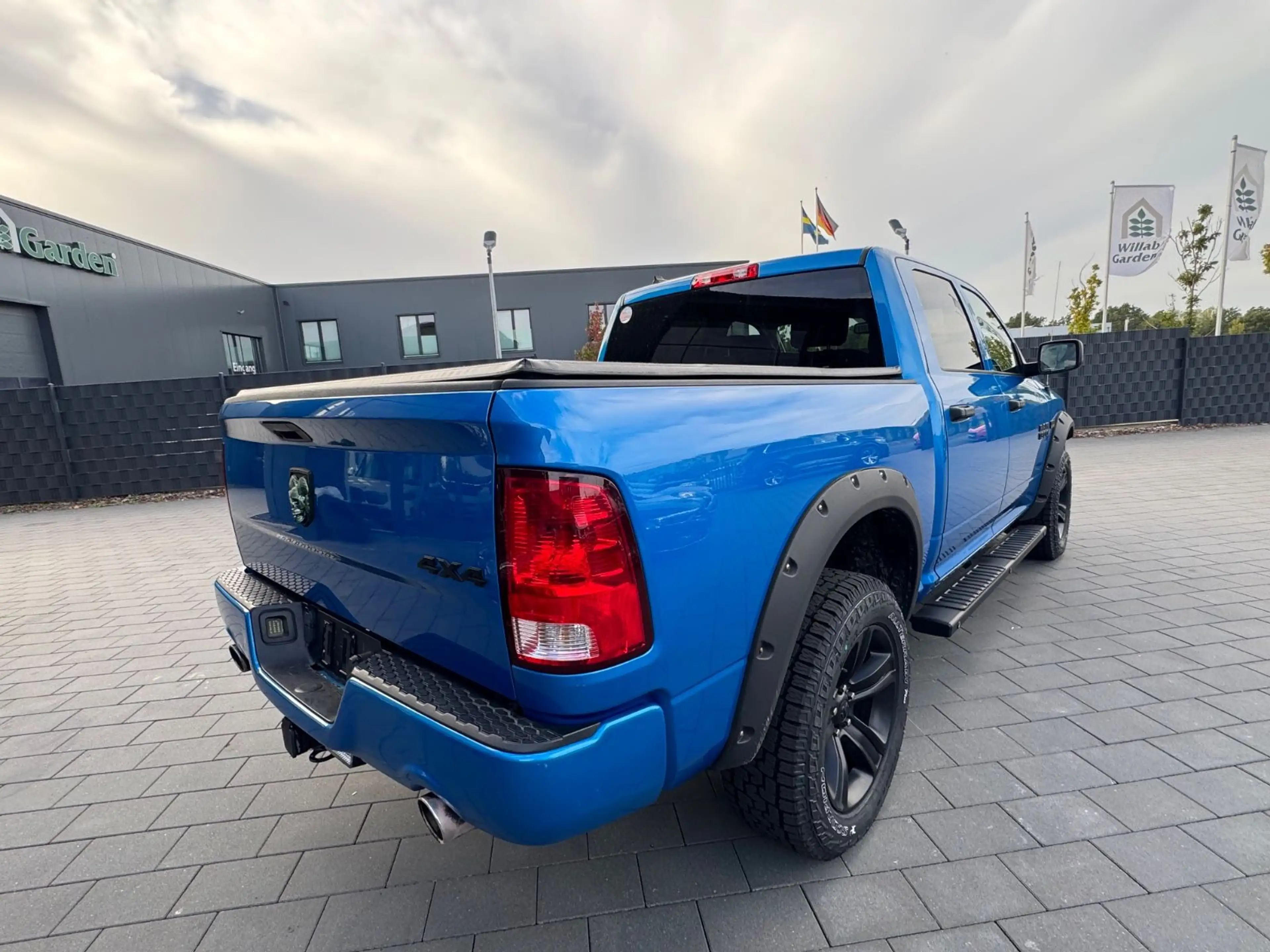 Dodge RAM 1500 — photo 5