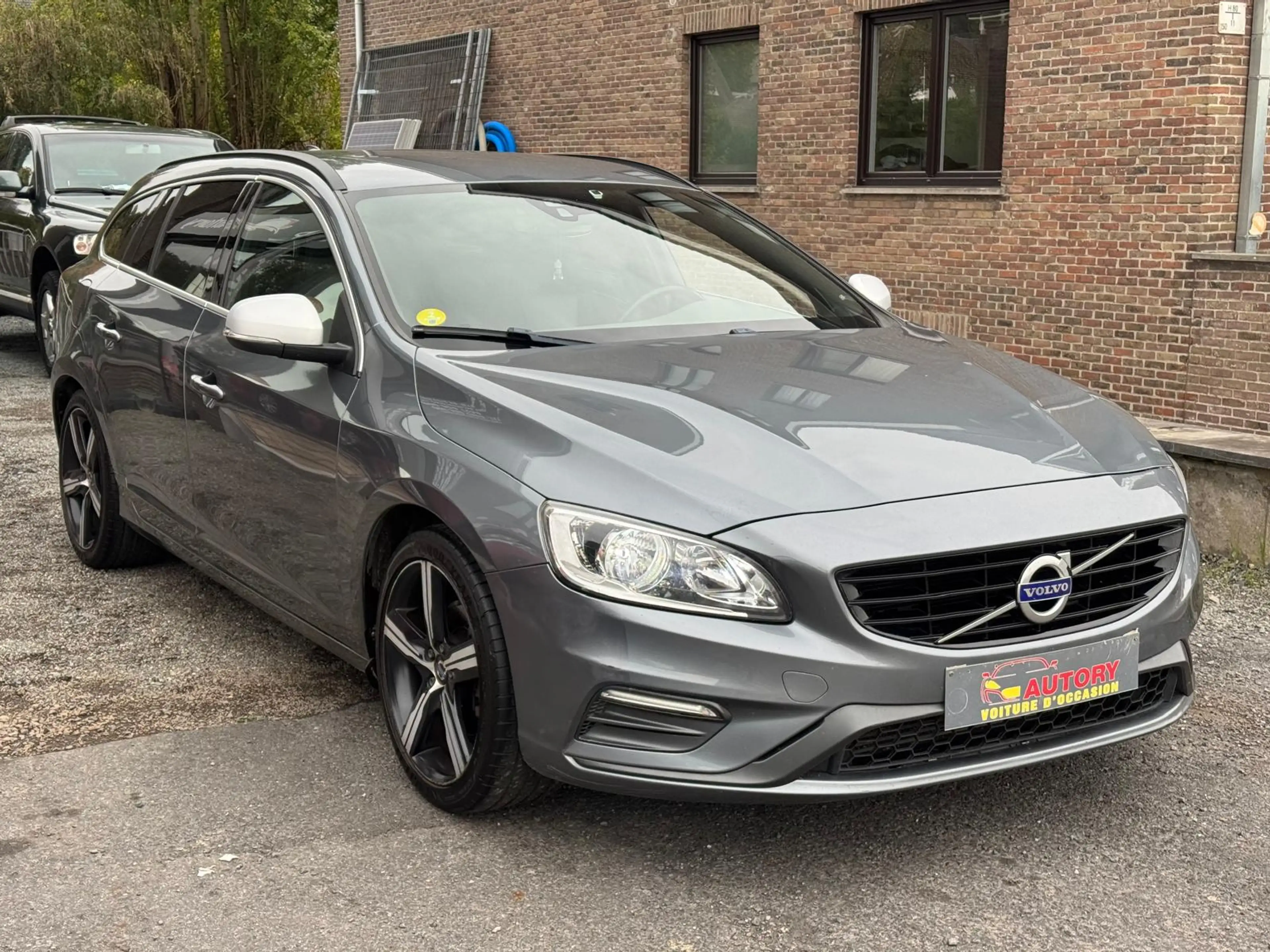 Volvo V60 V60 2.0 D2 R-Design — photo 4