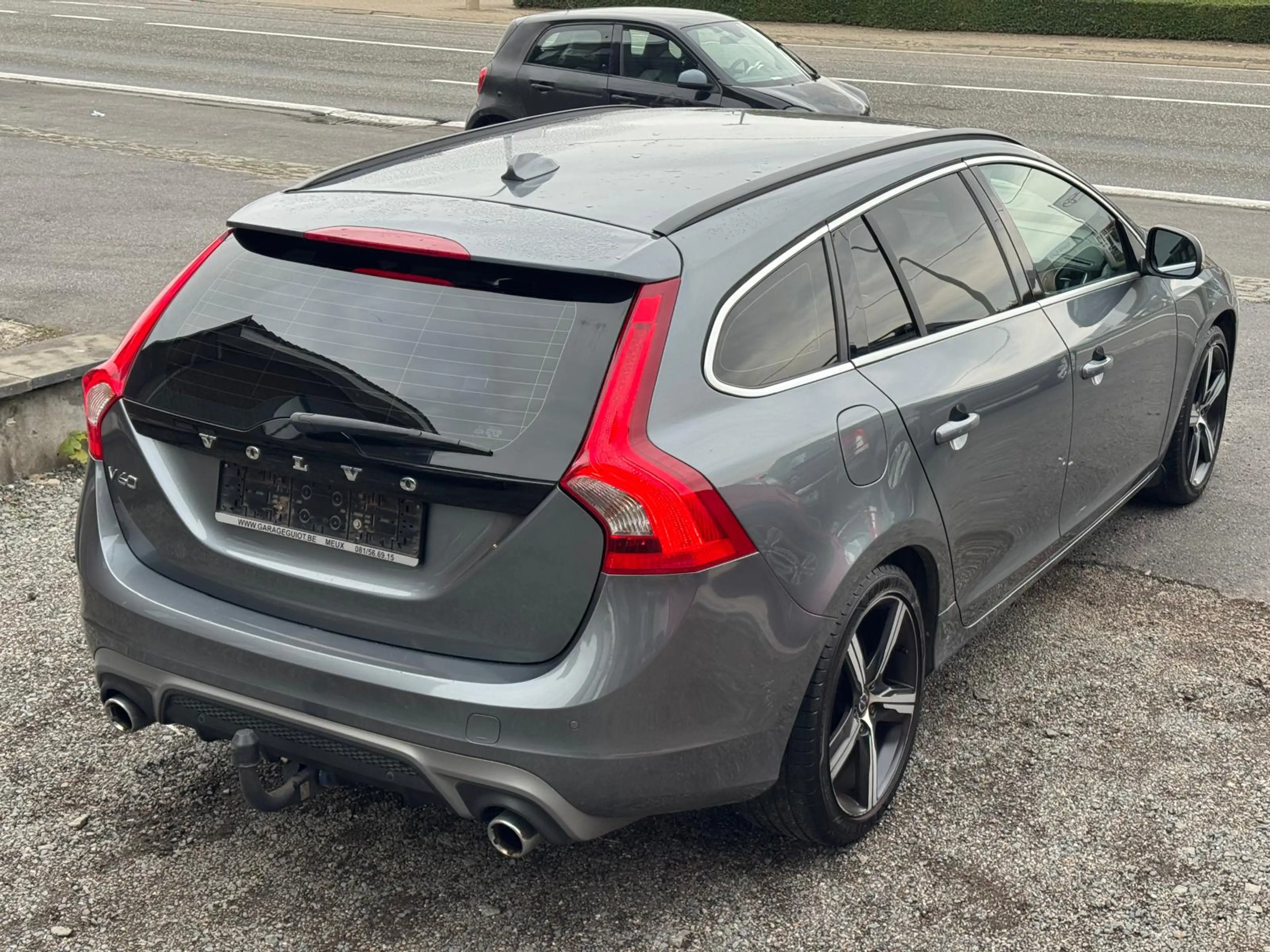 Volvo V60 V60 2.0 D2 R-Design — photo 5