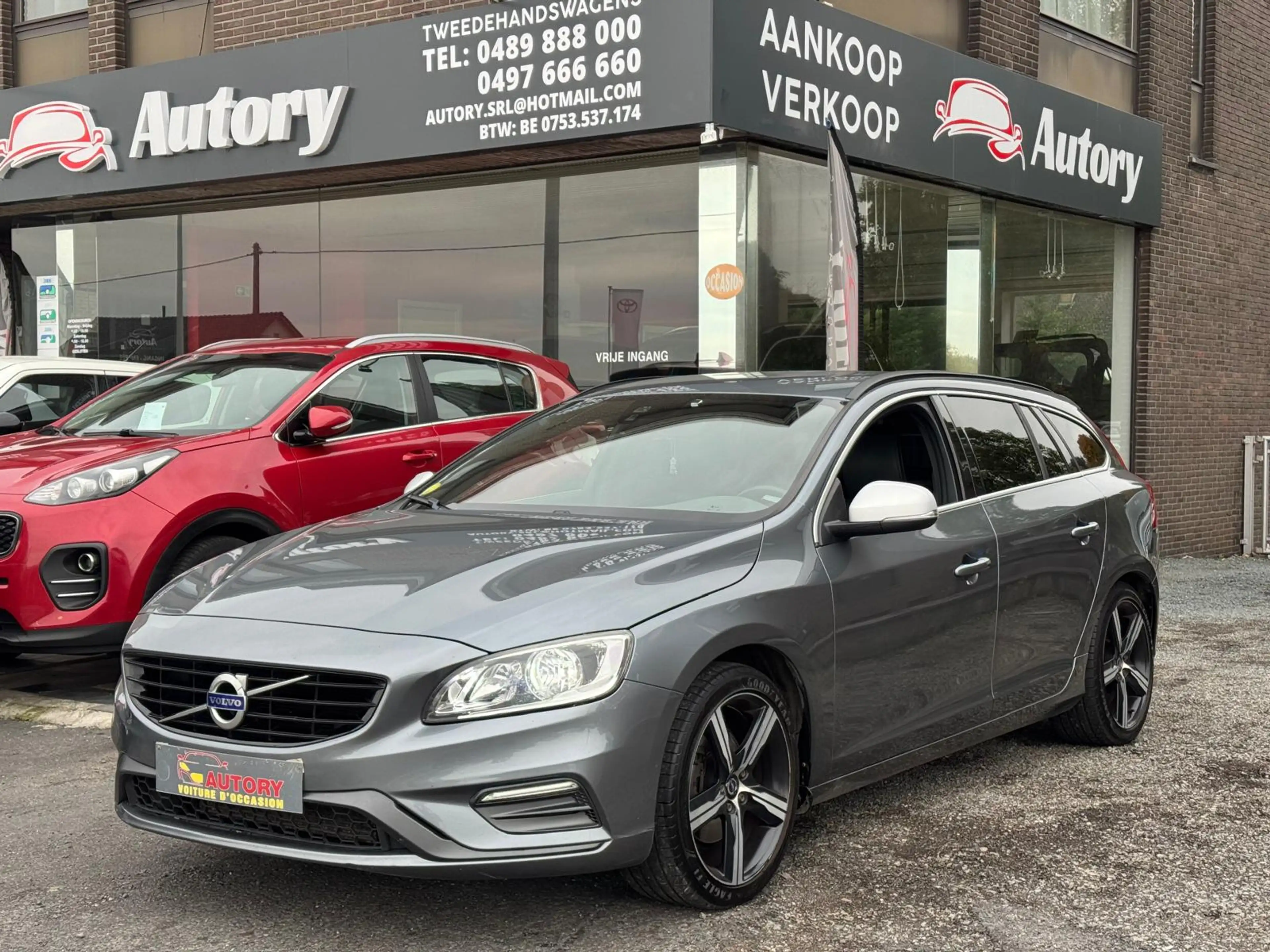 Volvo V60 V60 2.0 D2 R-Design — photo 2