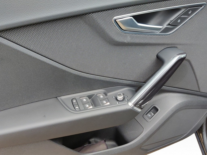 Audi Q2 35 TFSI S tronic S line MATRIX*NAV*SHZ*ACC*PDC*... — photo 12
