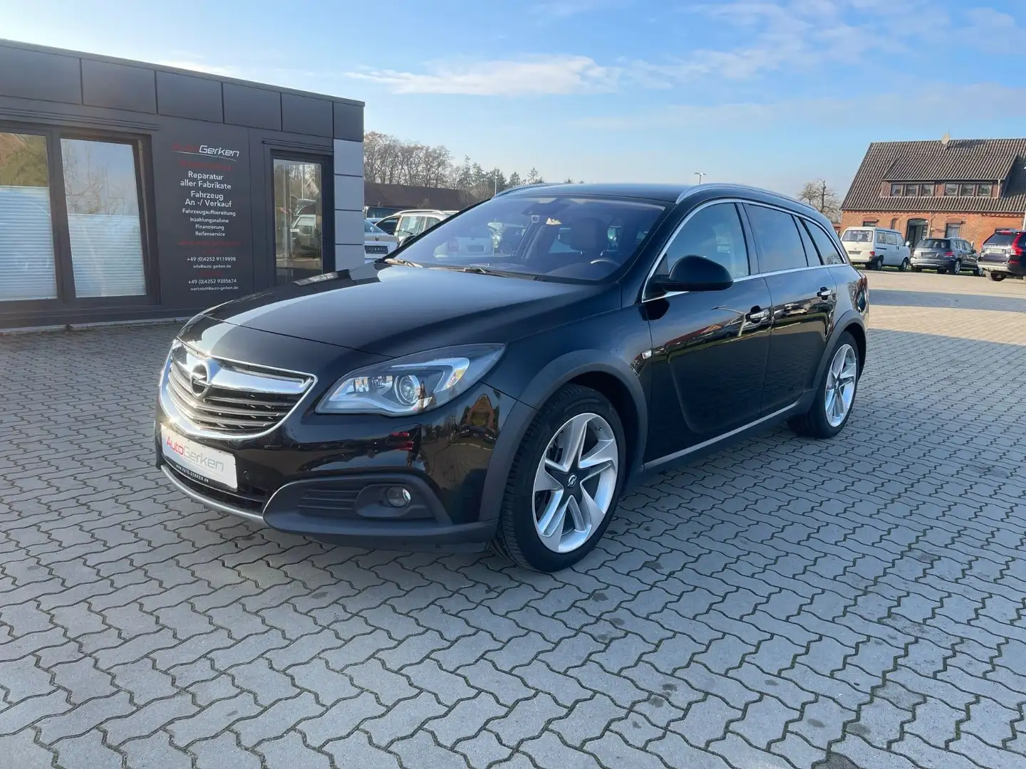 Opel Insignia Country Tourer 2.0 T 4x4 AFL 19 Zoll Noir - 1