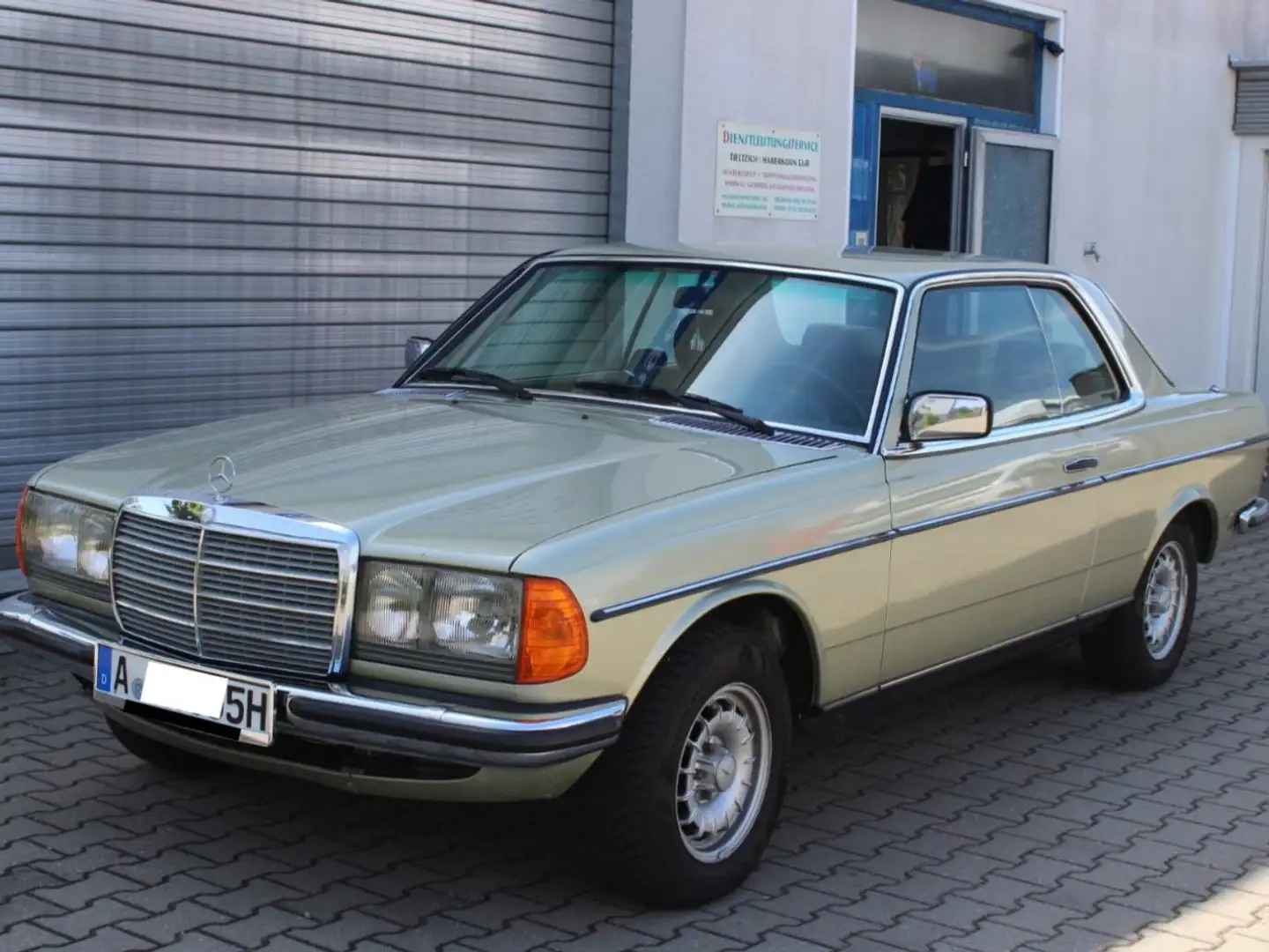 Mercedes-Benz CE 230 230 CE W123 Zelená - 1