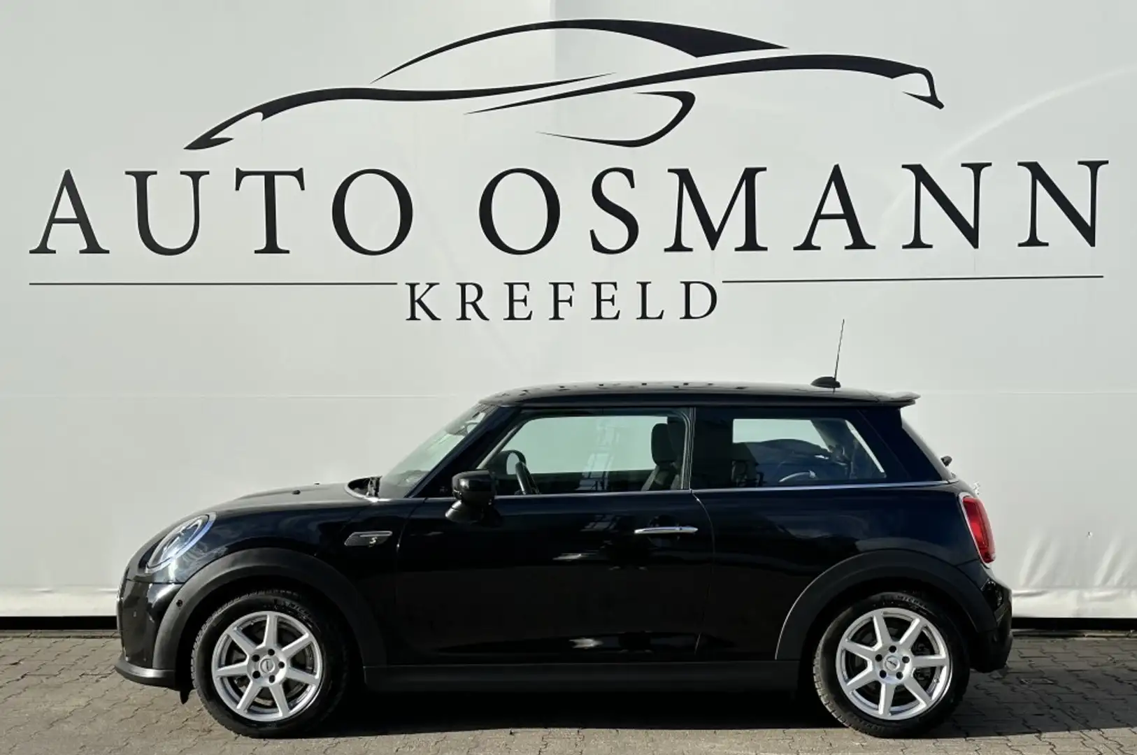 MINI Cooper SE Essential Trim | ACC   RFK   LED   HUD Schwarz - 2