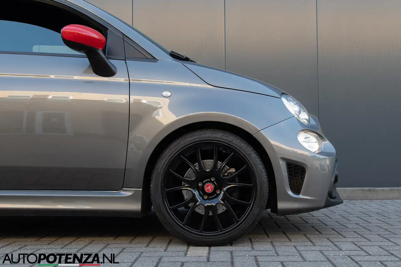 Abarth 595 2022
