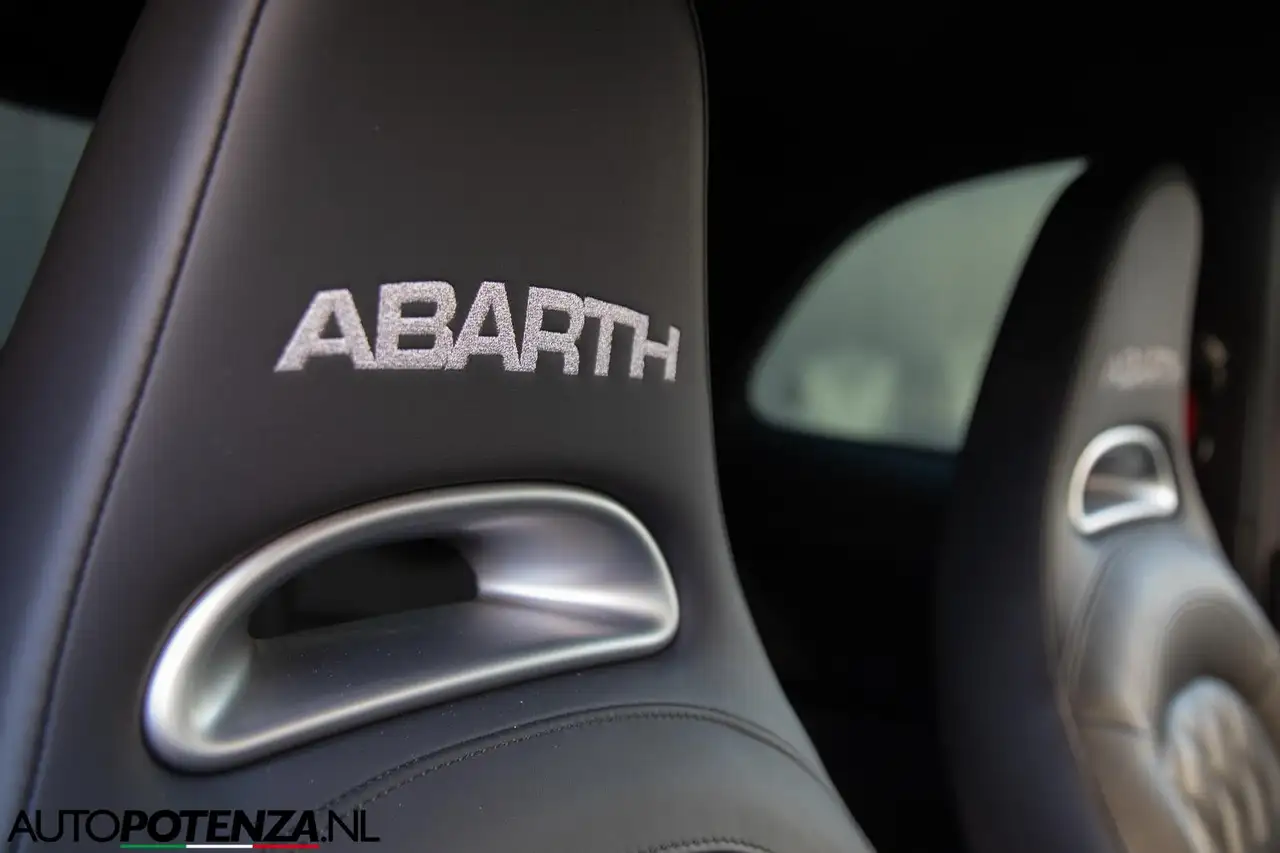 Abarth 595 2022 — фото 15