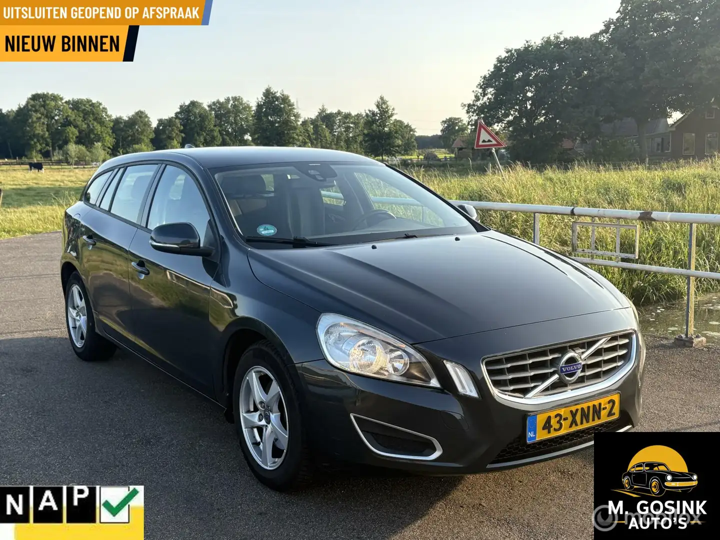 Volvo V60 1.6 T3 Kinetic Grigio - 1