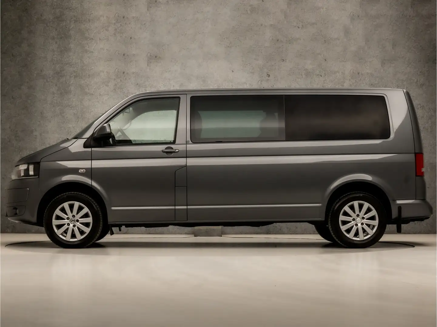 Volkswagen T5 Transporter 2.0 TDI L2H1 Caravelle (ELEKTRISCHE SCHUIFDEUREN, Šedá - 2