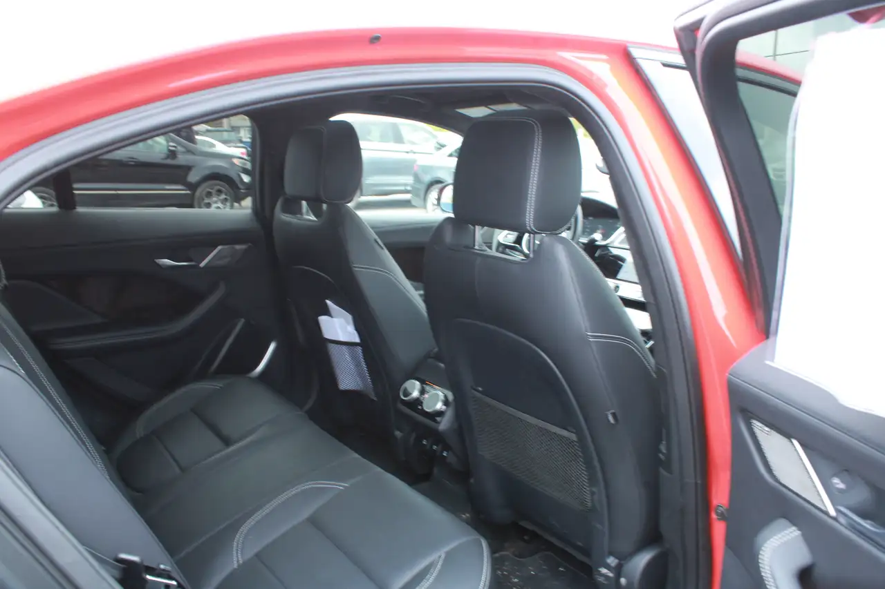 Jaguar I-Pace photo Jaguar I-Pace