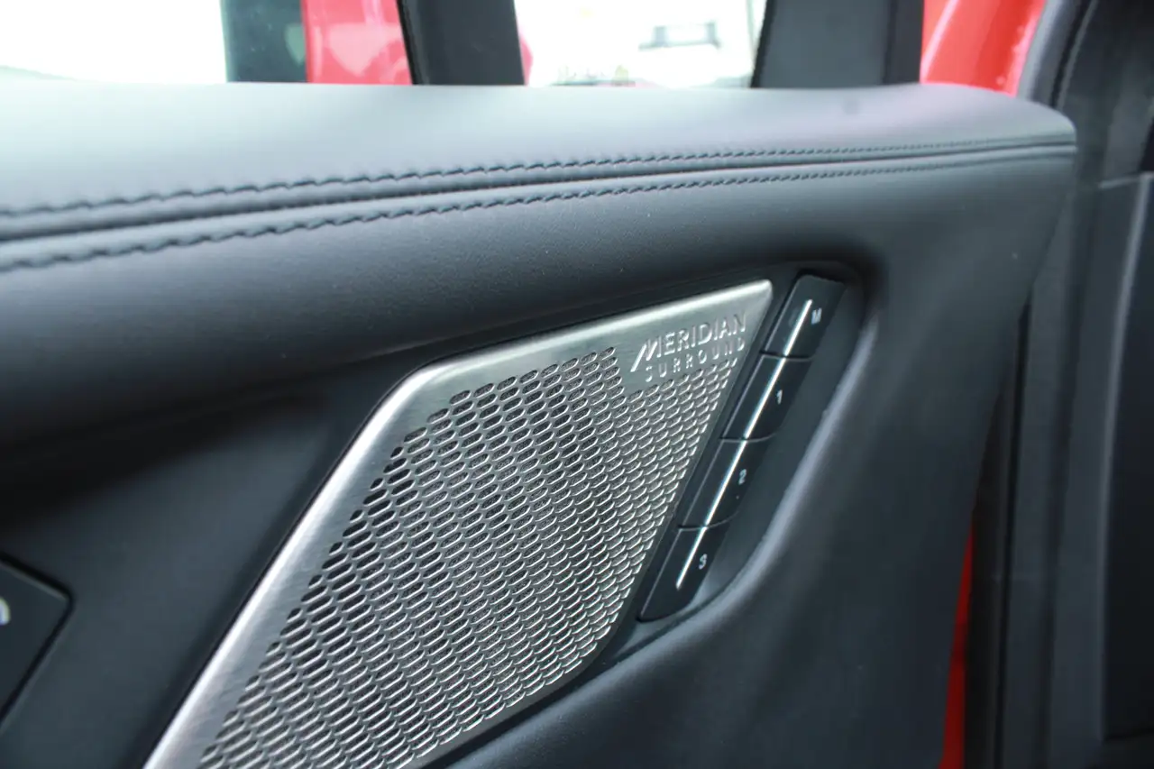 Jaguar I-Pace photo Jaguar I-Pace