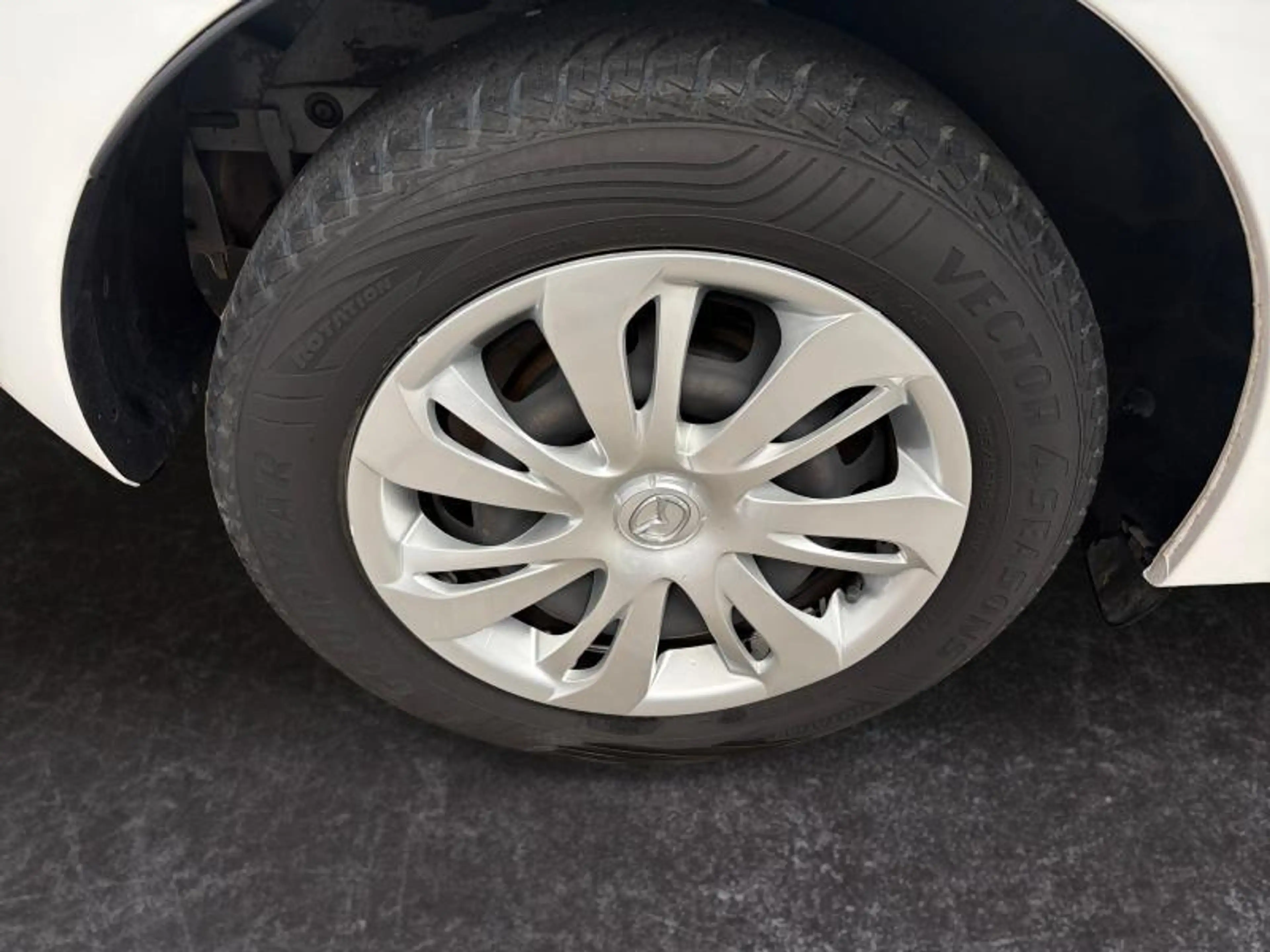Mazda 2 II | 1.5 essence 75cv | GPS | Bluetooth — photo 9