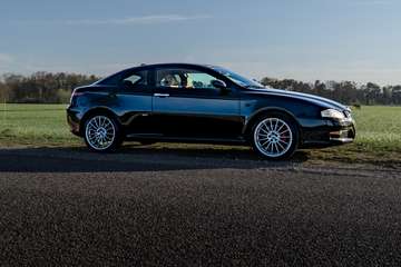 GT 3.2 V6 Distinctive