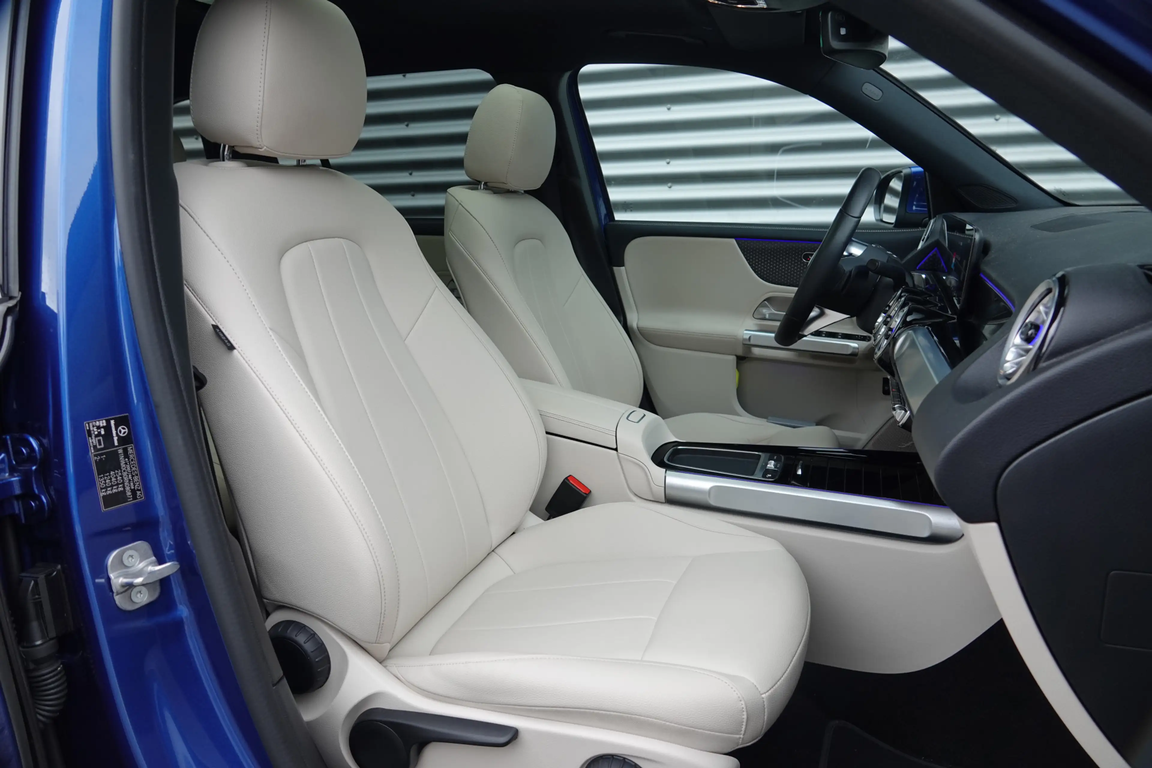 Mercedes-Benz EQB 250 250+ Luxury Line 71 kWh | Panoramadak | Distronic — photo 27