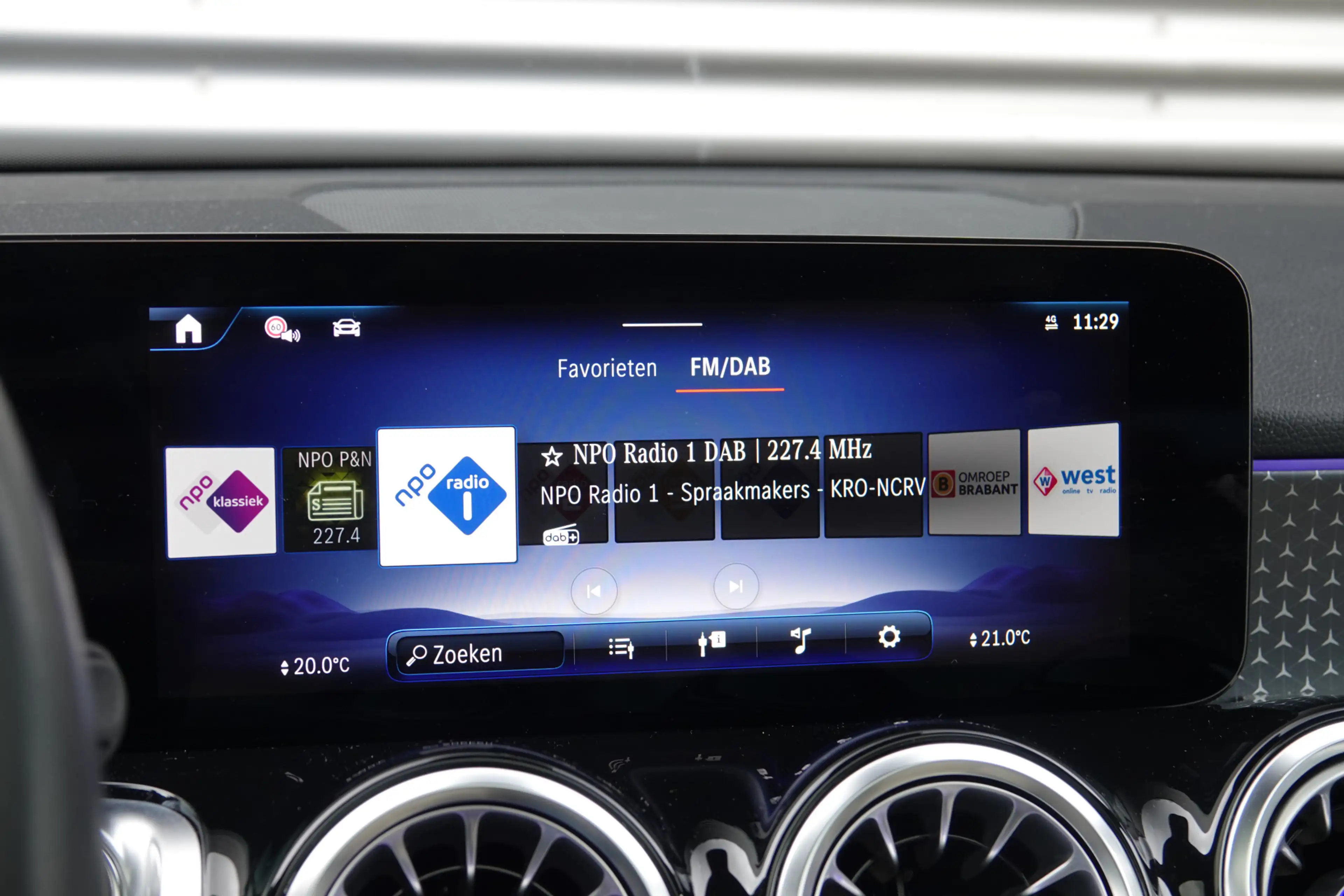 Mercedes-Benz EQB 250 250+ Luxury Line 71 kWh | Panoramadak | Distronic — photo 30
