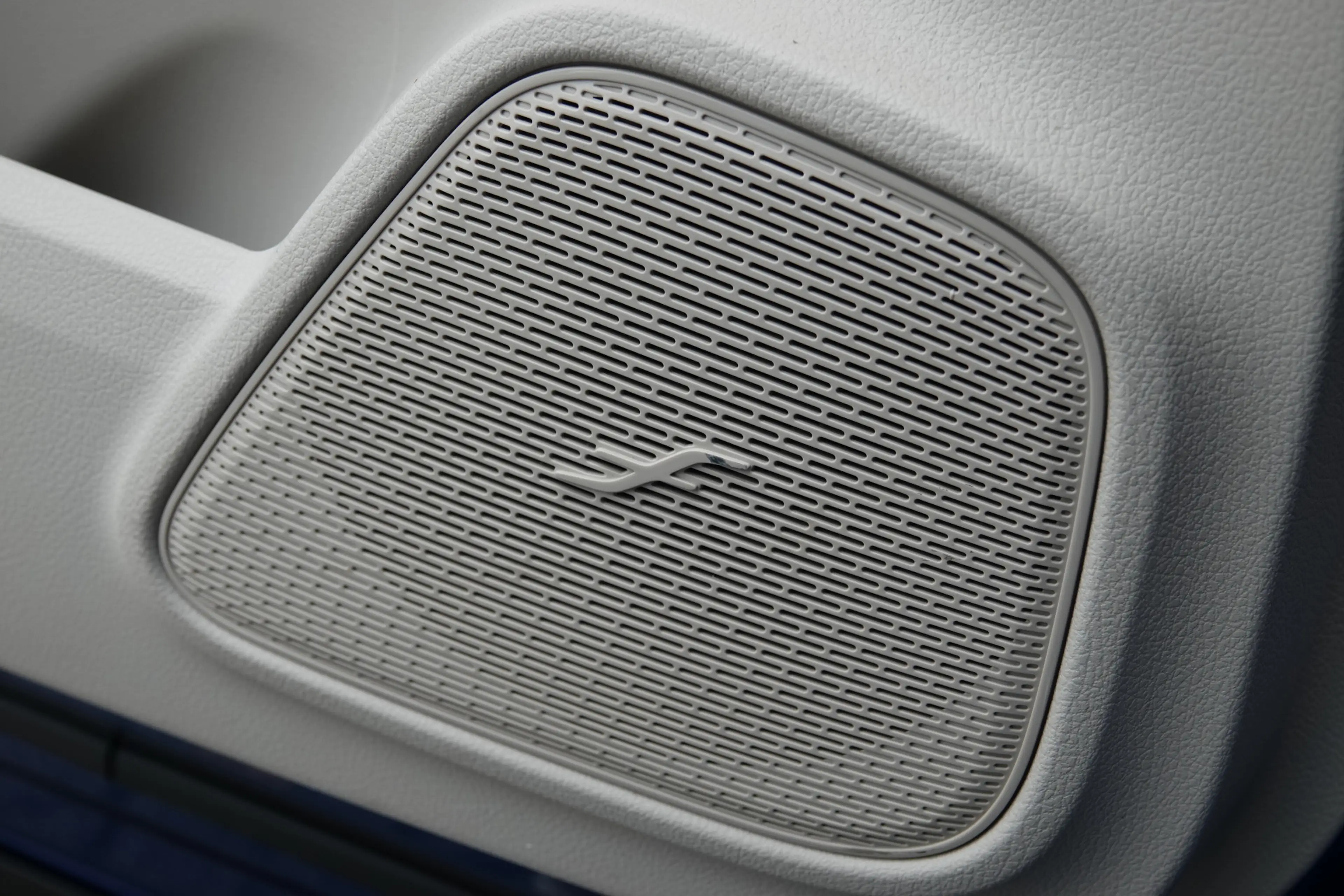Mercedes-Benz EQB 250 250+ Luxury Line 71 kWh | Panoramadak | Distronic — photo 17