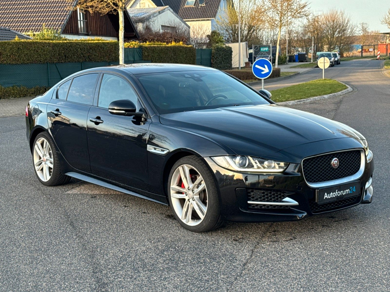 Jaguar XE R-Sport *Autom.*Navi*PDC*SHZ*Leder* — photo 7