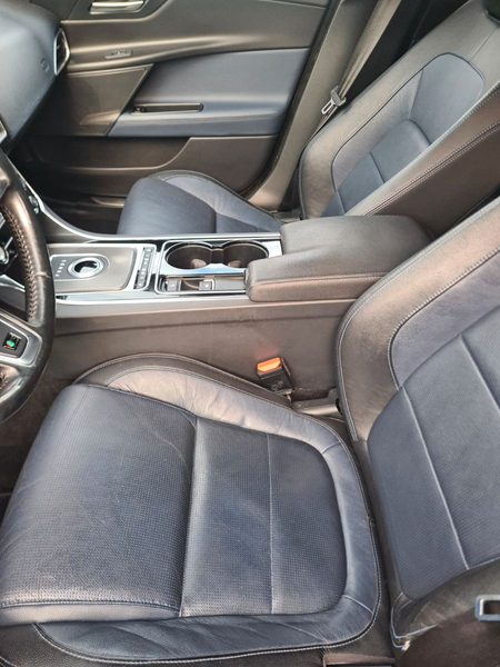 Jaguar XE R-Sport *Autom.*Navi*PDC*SHZ*Leder* — photo 12
