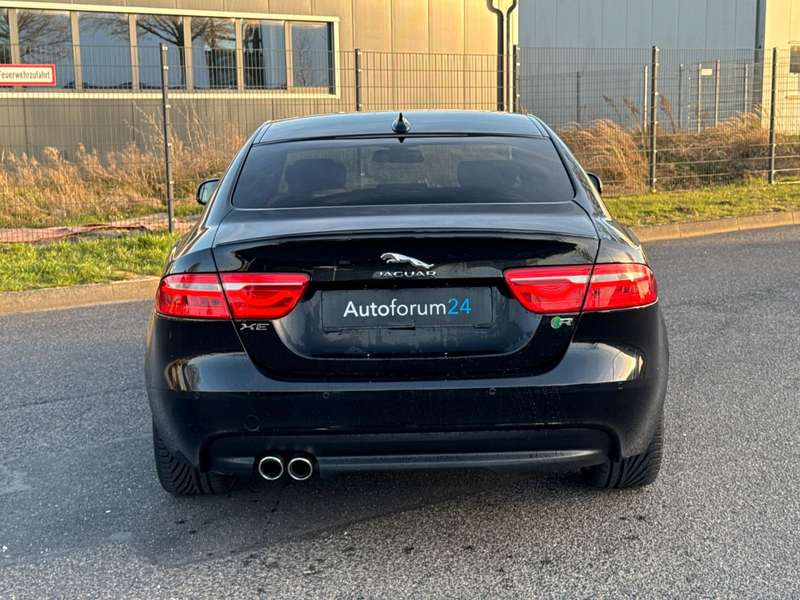 Jaguar XE R-Sport *Autom.*Navi*PDC*SHZ*Leder* — photo 4