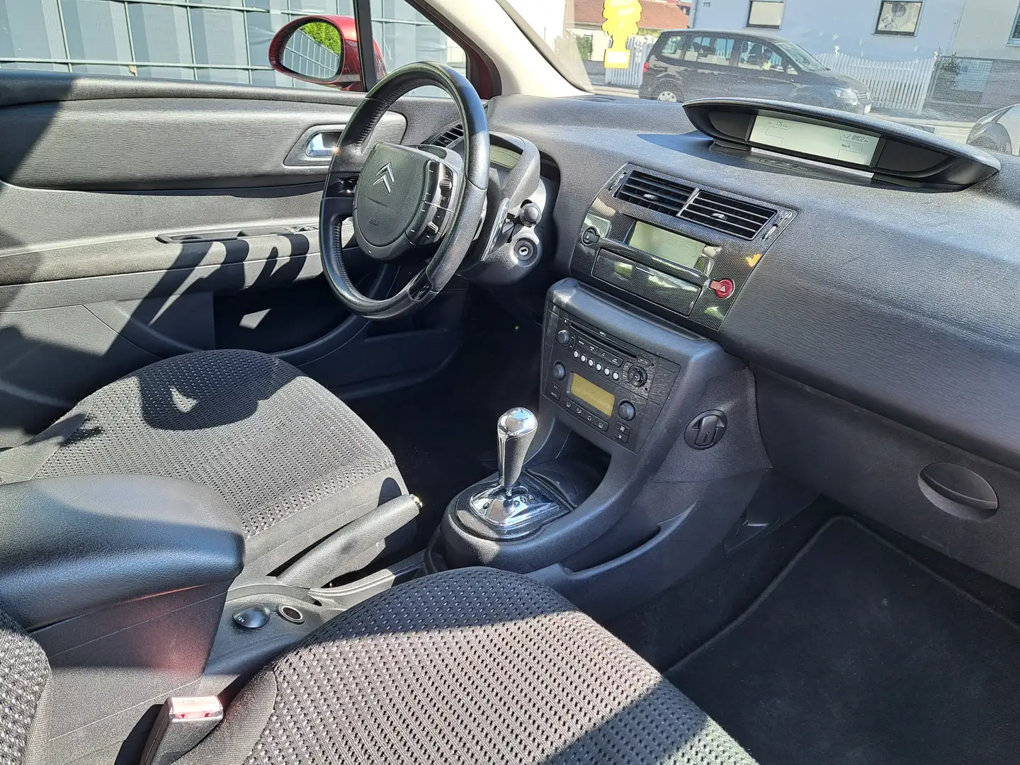 Citroen C4 HDi  * Automatik - Tüv 01/2026 - Klima * Rot - 2