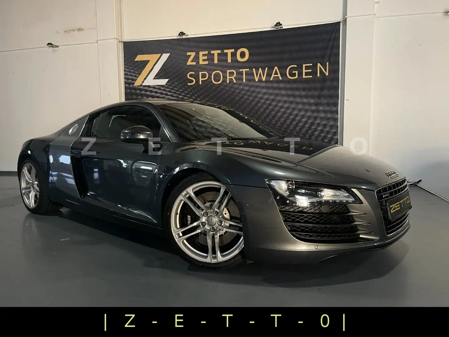 Audi R8 | Coupe | 4.2 FSI | Quattro | HANDSCHALTUNG | Grau - 2