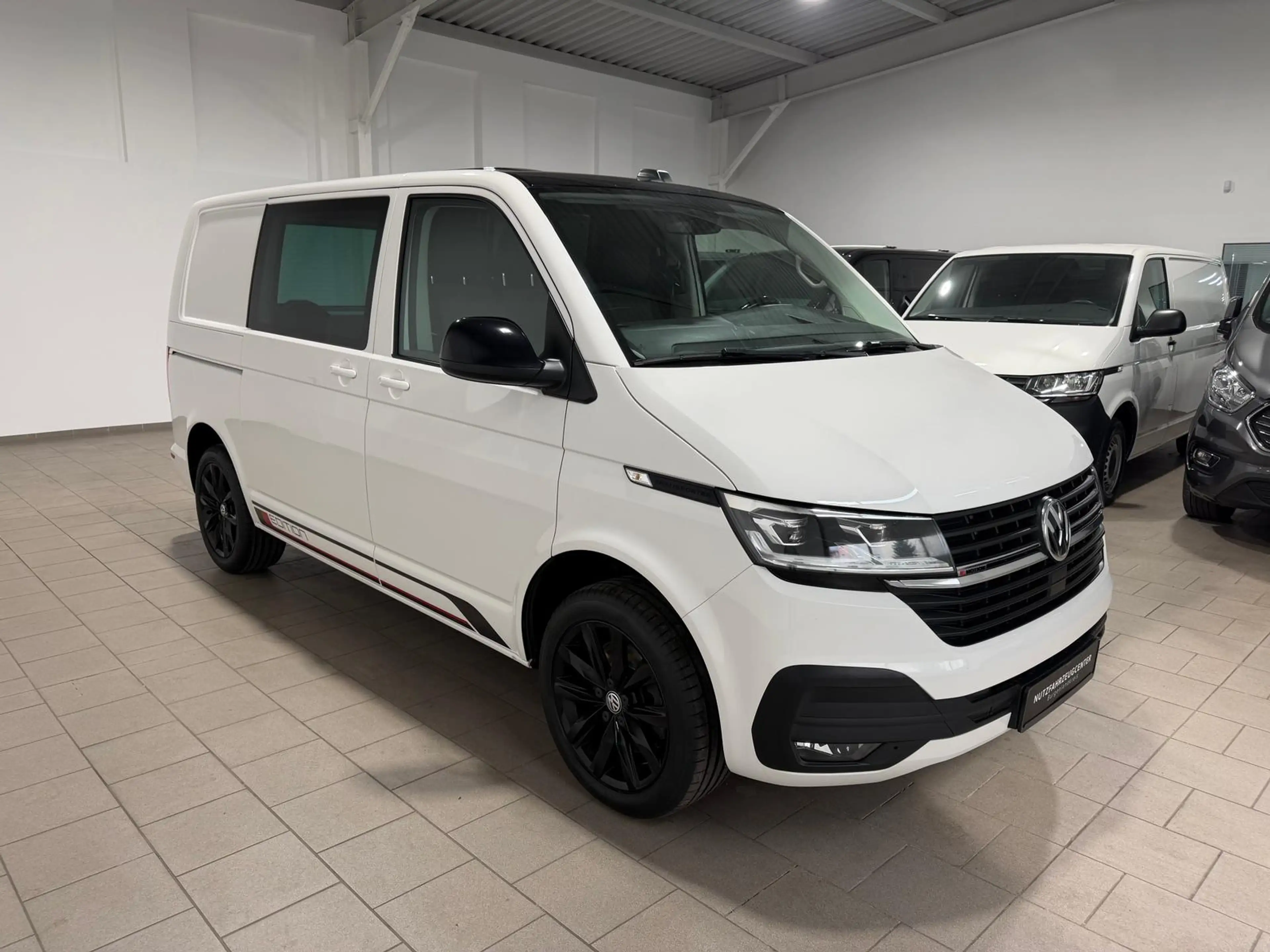 Volkswagen T6.1 Transporter Edition,kurz,4Motion,Navi,AHK — photo 2