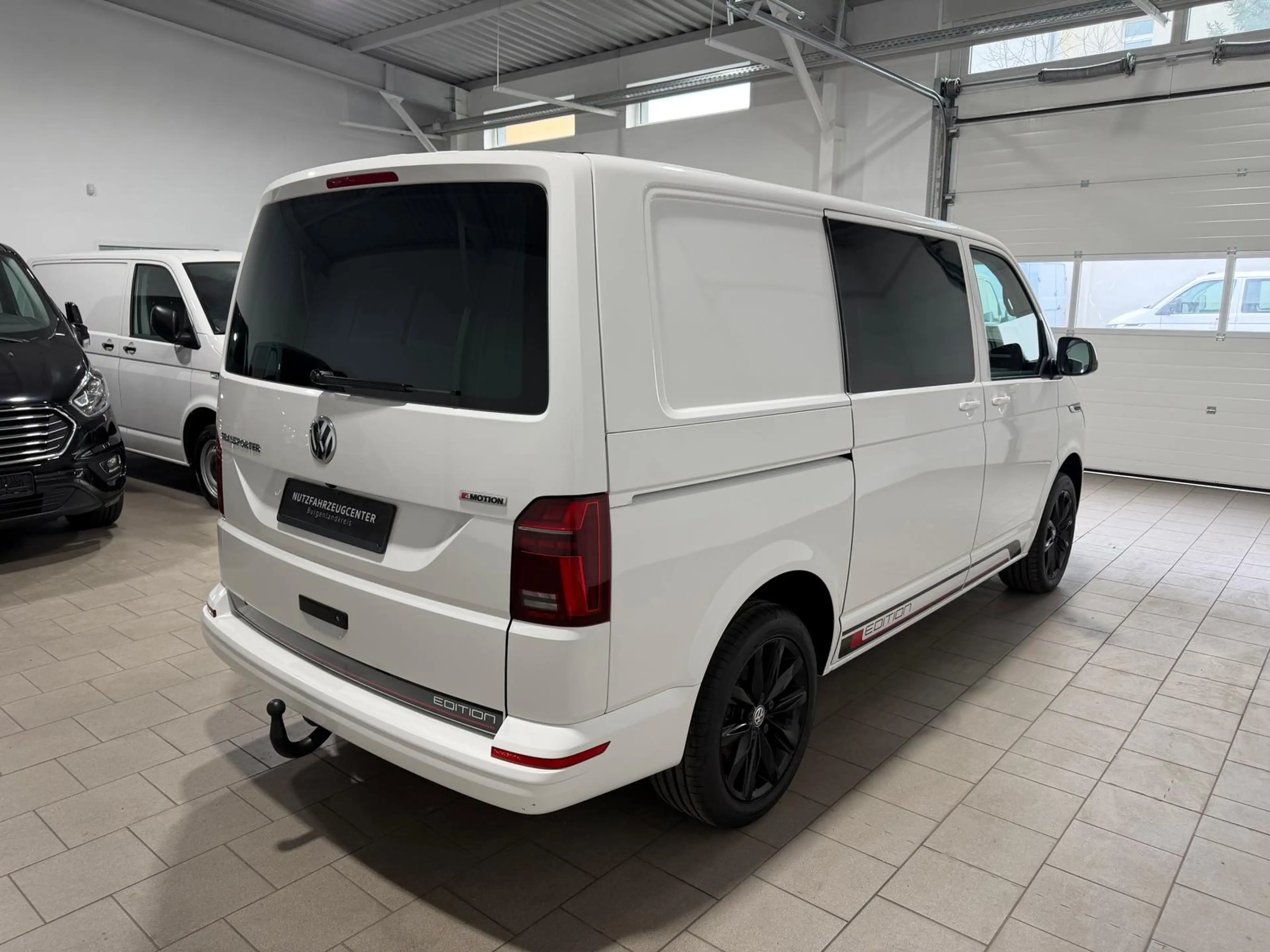 Volkswagen T6.1 Transporter Edition,kurz,4Motion,Navi,AHK — photo 3