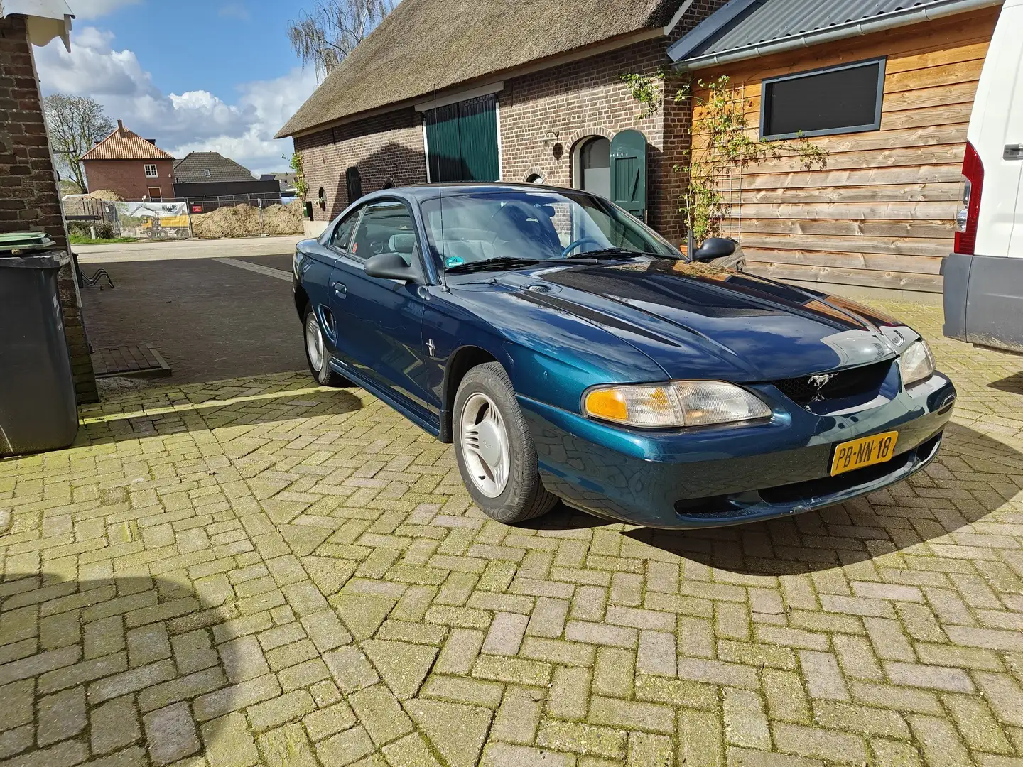 Ford Mustang 3.8 Coupé zelena - 1