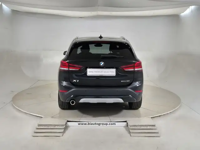 BMW X1 view 4