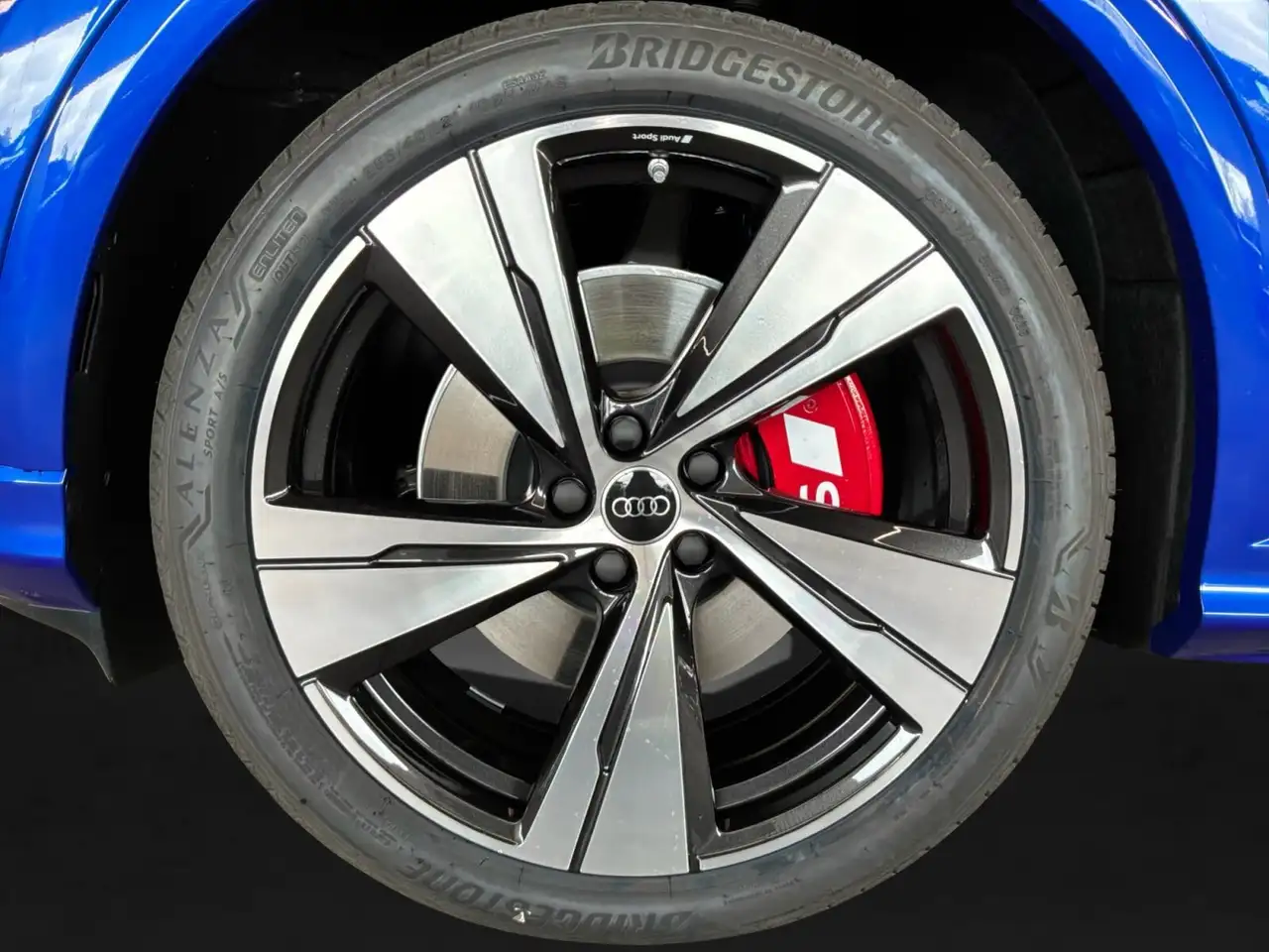 Audi SQ5 снимка Audi SQ5