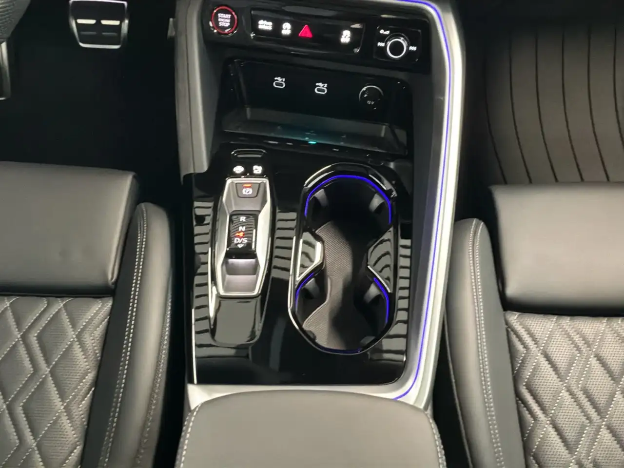 Audi SQ5 снимка Audi SQ5
