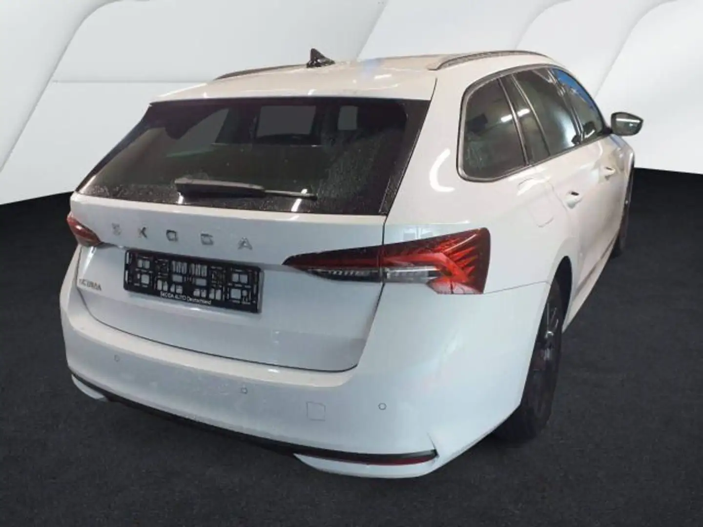 Skoda Octavia Combi 2.0 TDI DSG SELECTION NAVI PDC LED Weiß - 2