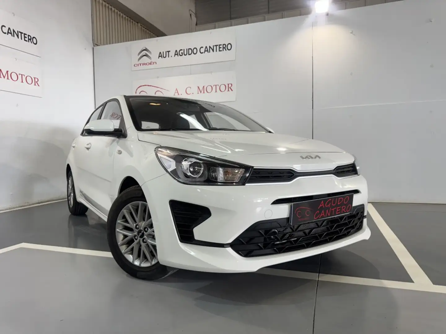 Kia Rio 1.2 DPi Concept 84 Wit - 1