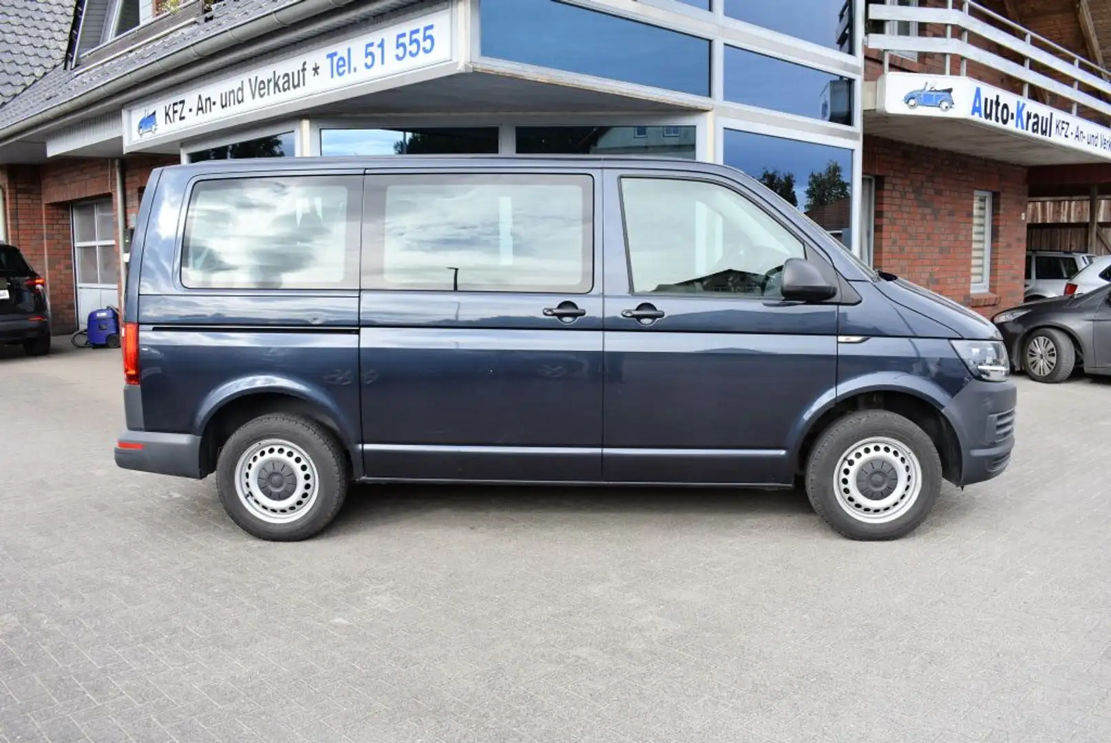 Volkswagen T6 Transporter Kurz Bus 9- Sitzer Klima Tempomat ESP el. FH el. S Blau - 2