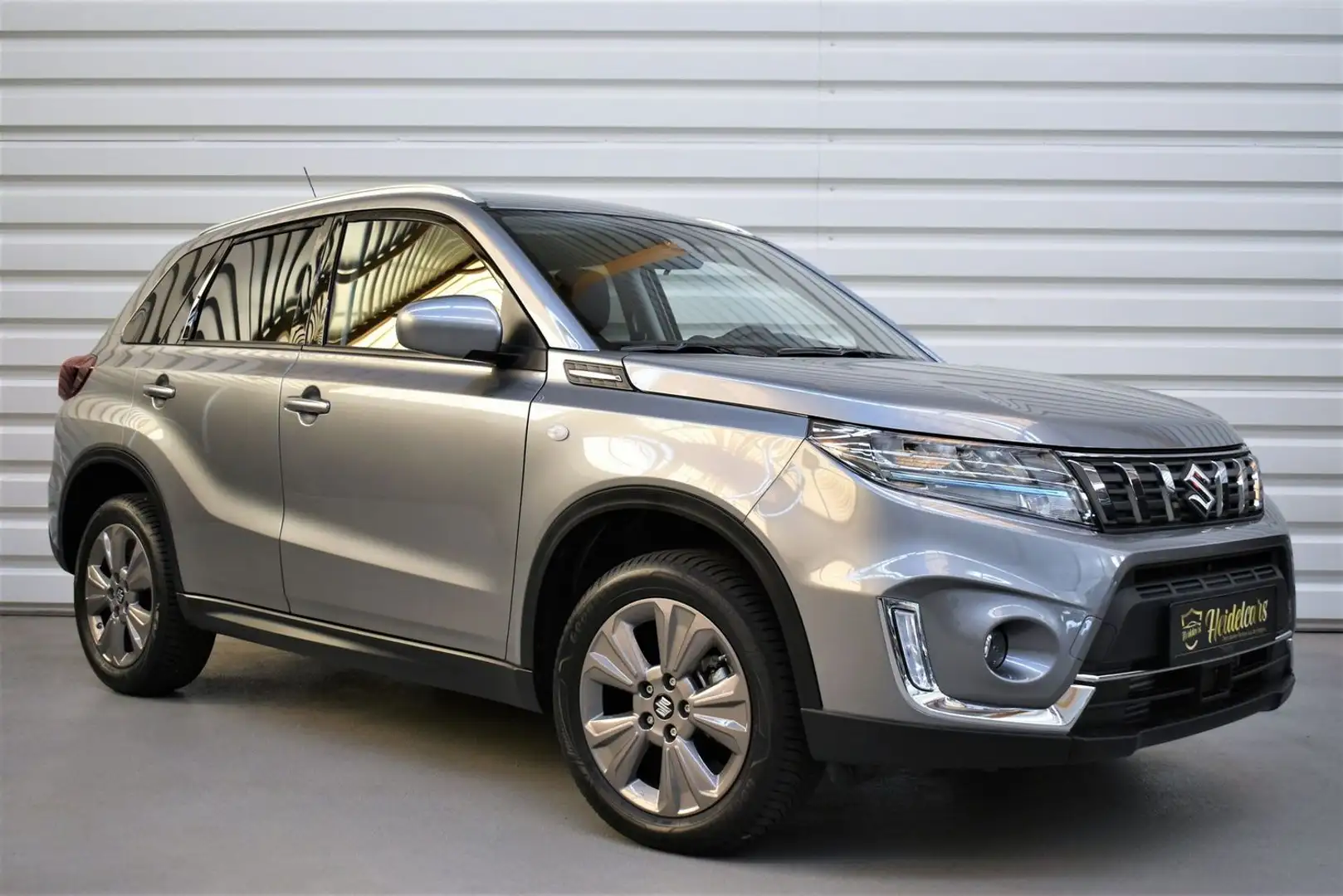 Suzuki Vitara 1.4 S ACC*AHK*LED*KAMERA*SPURH*NAVI Zilver - 1