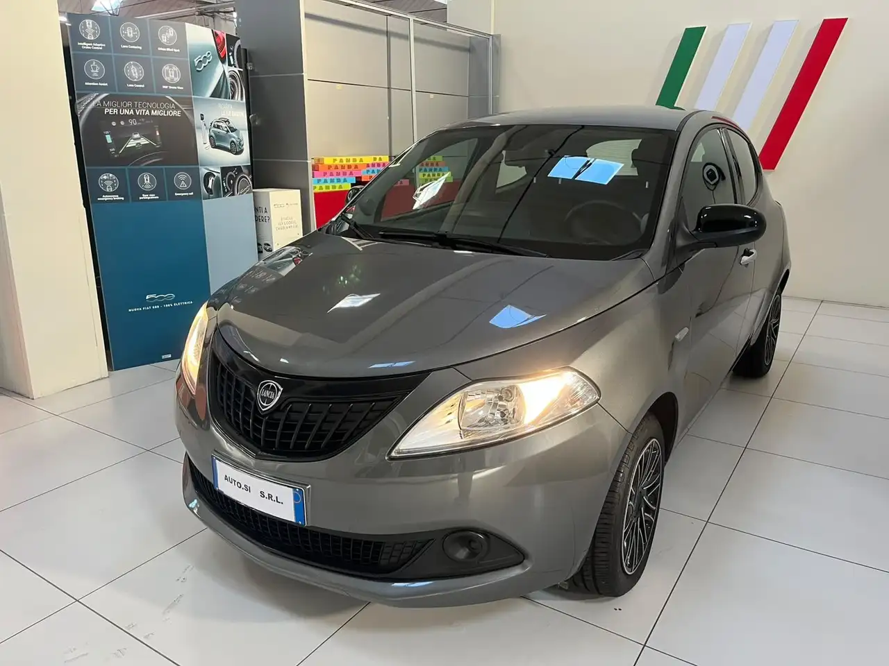 Lancia Ypsilon