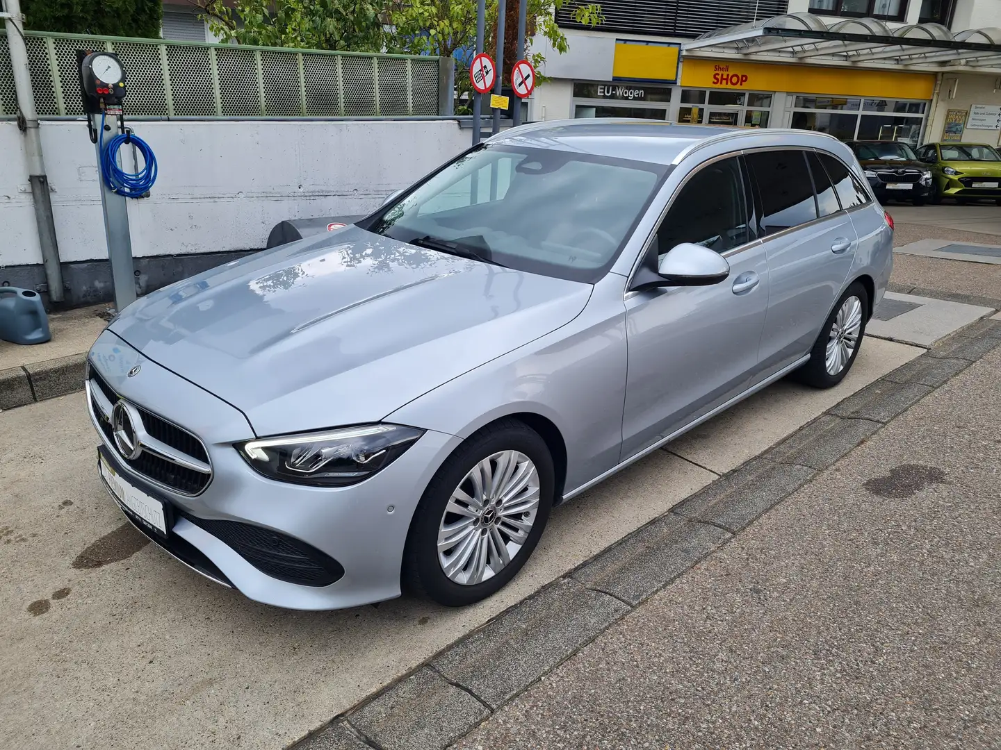 Mercedes-Benz C 220 C 220 T d Avantgarde 4Matic*MBUX*AHK*High-End Silber - 1