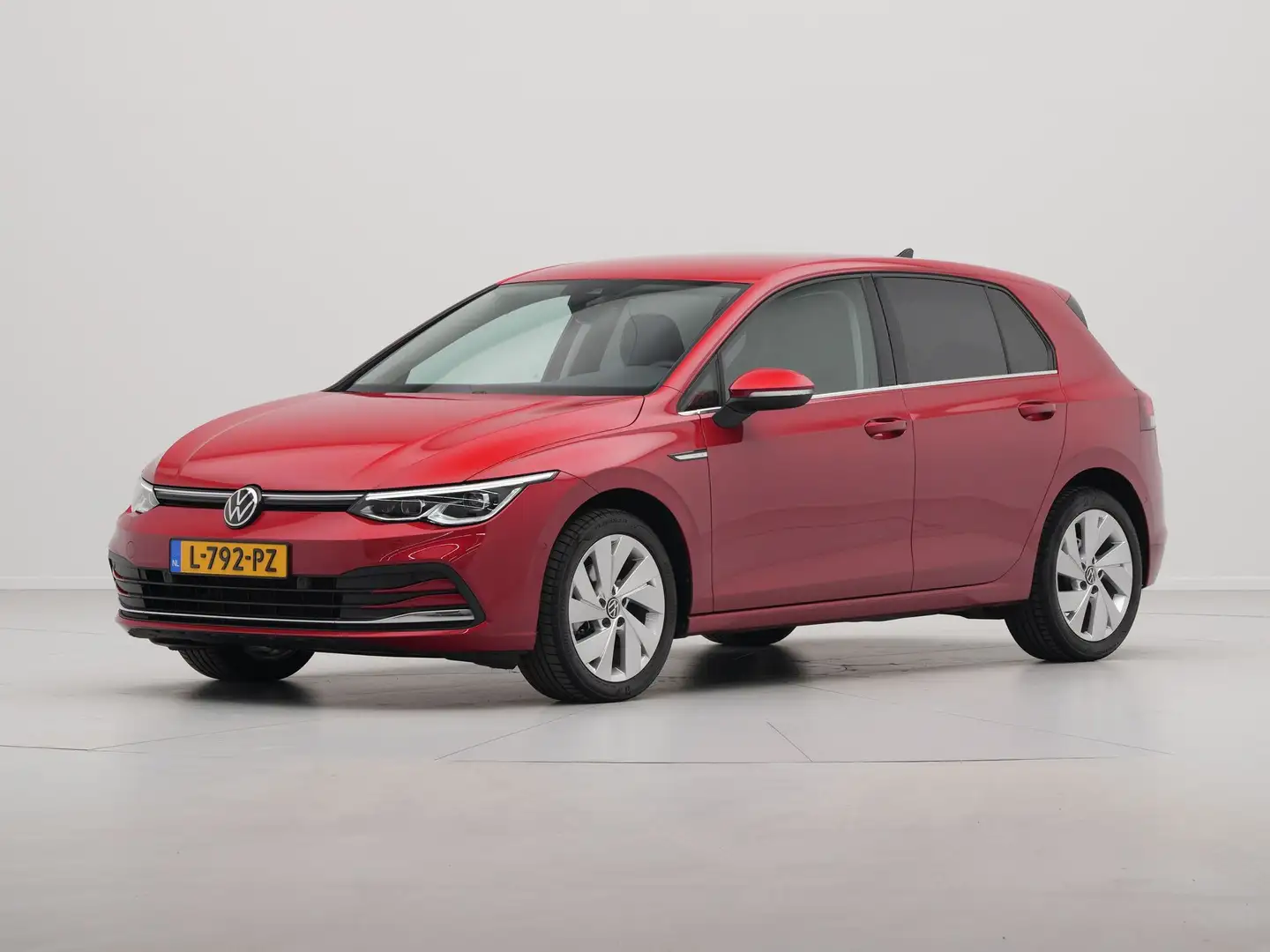 Volkswagen Golf 1.5 TSI 130pk Style Navigatie Acc Pdc Led 111 Rood - 2