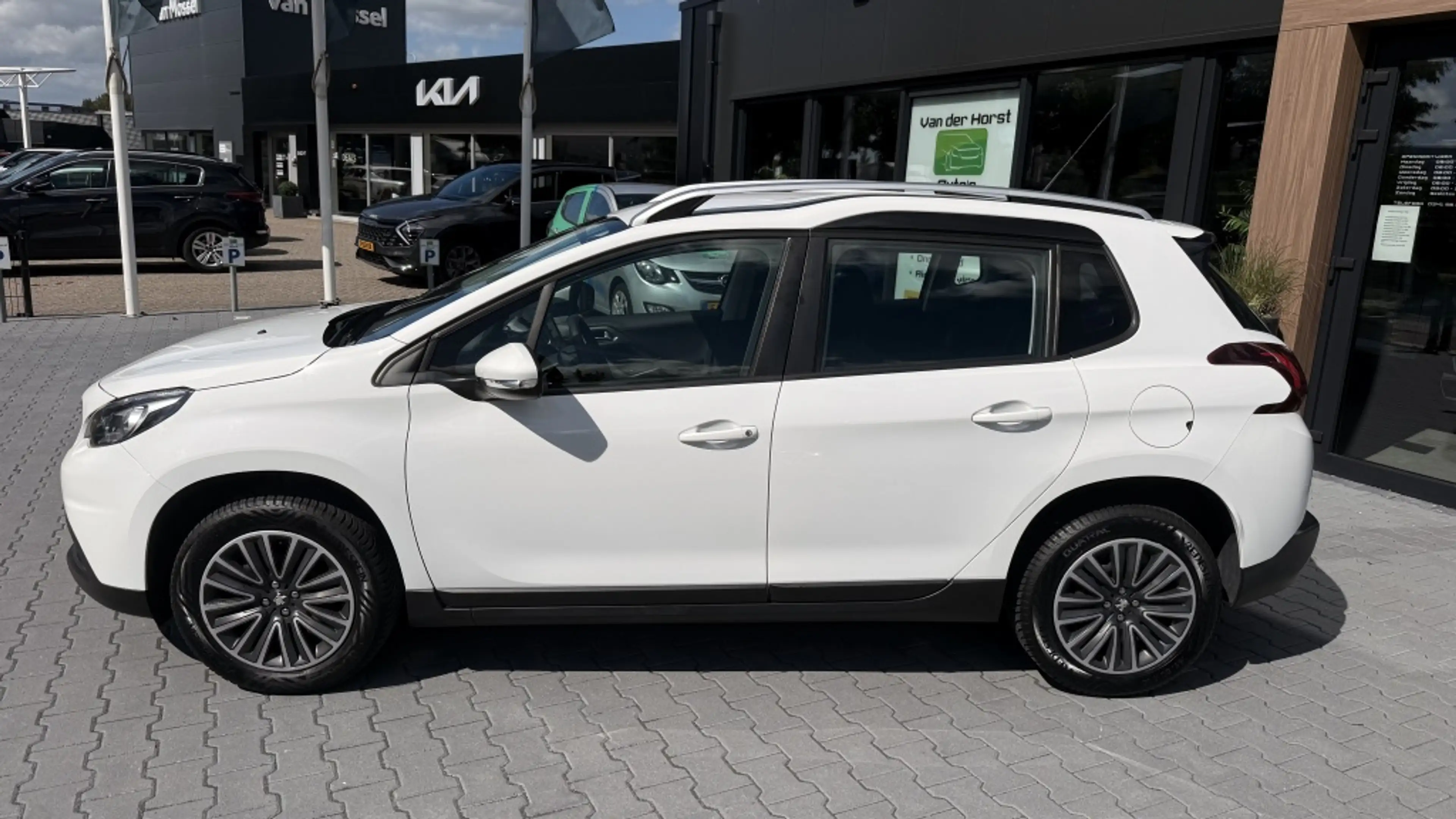 Peugeot 2008 1.2 PureT. Blue Lion nw distributie — photo 9