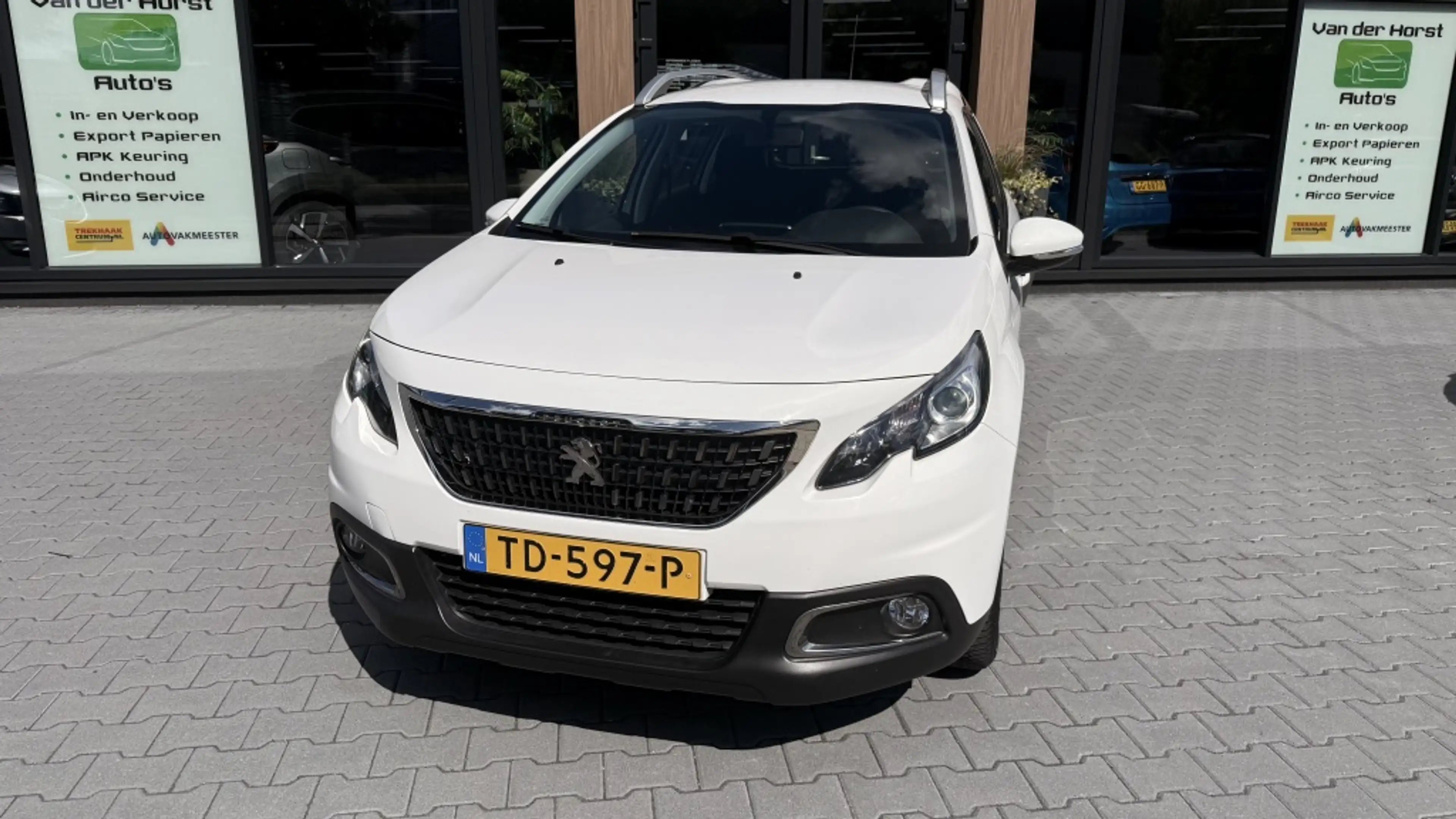 Peugeot 2008 1.2 PureT. Blue Lion nw distributie — photo 3